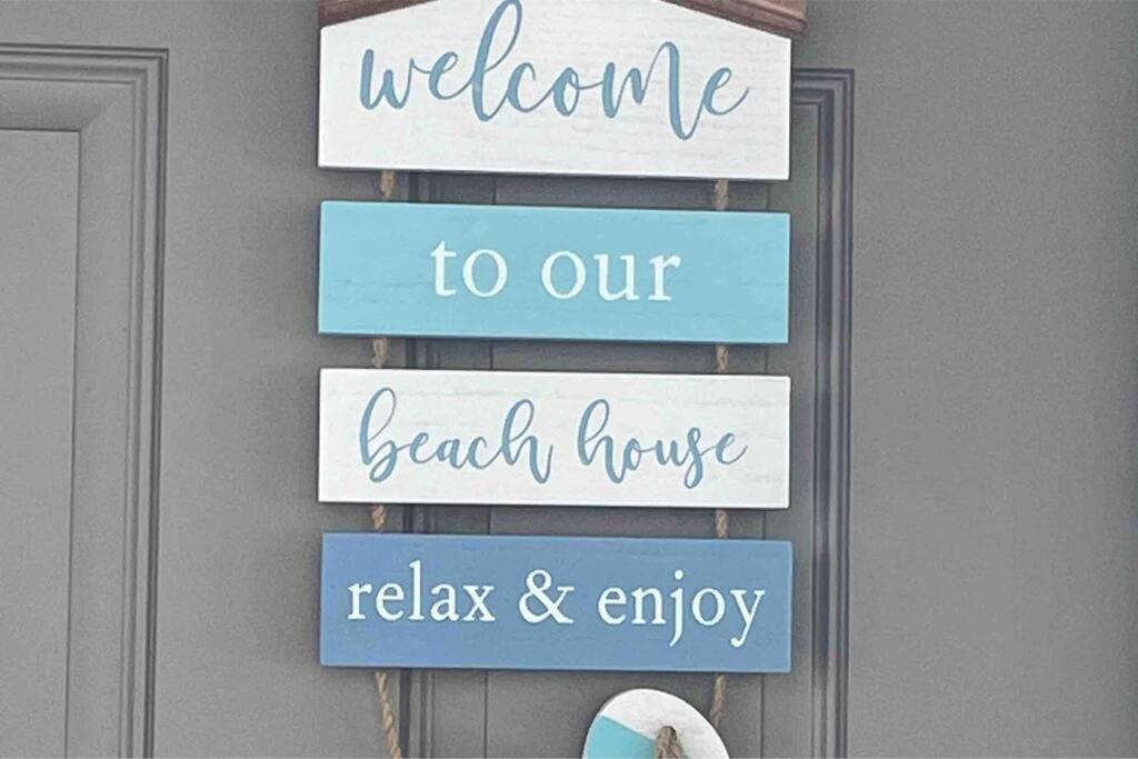 | House of Verrett Beach Villa-Ventura Sleeps 8, 4-min from Beach, Perfect for Honeymoons