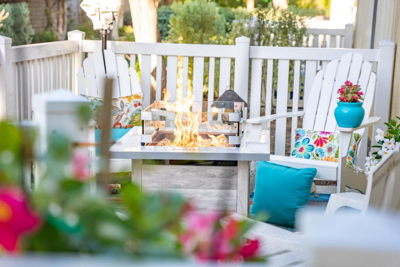 | House of Verrett Beach Villa-Ventura Sleeps 8, 4-min from Beach, Perfect for Honeymoons