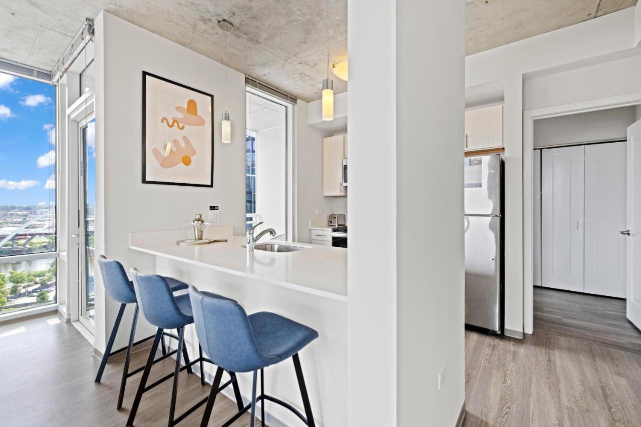 Two-Bedroom Apartment at Placemakr Premier SoBro