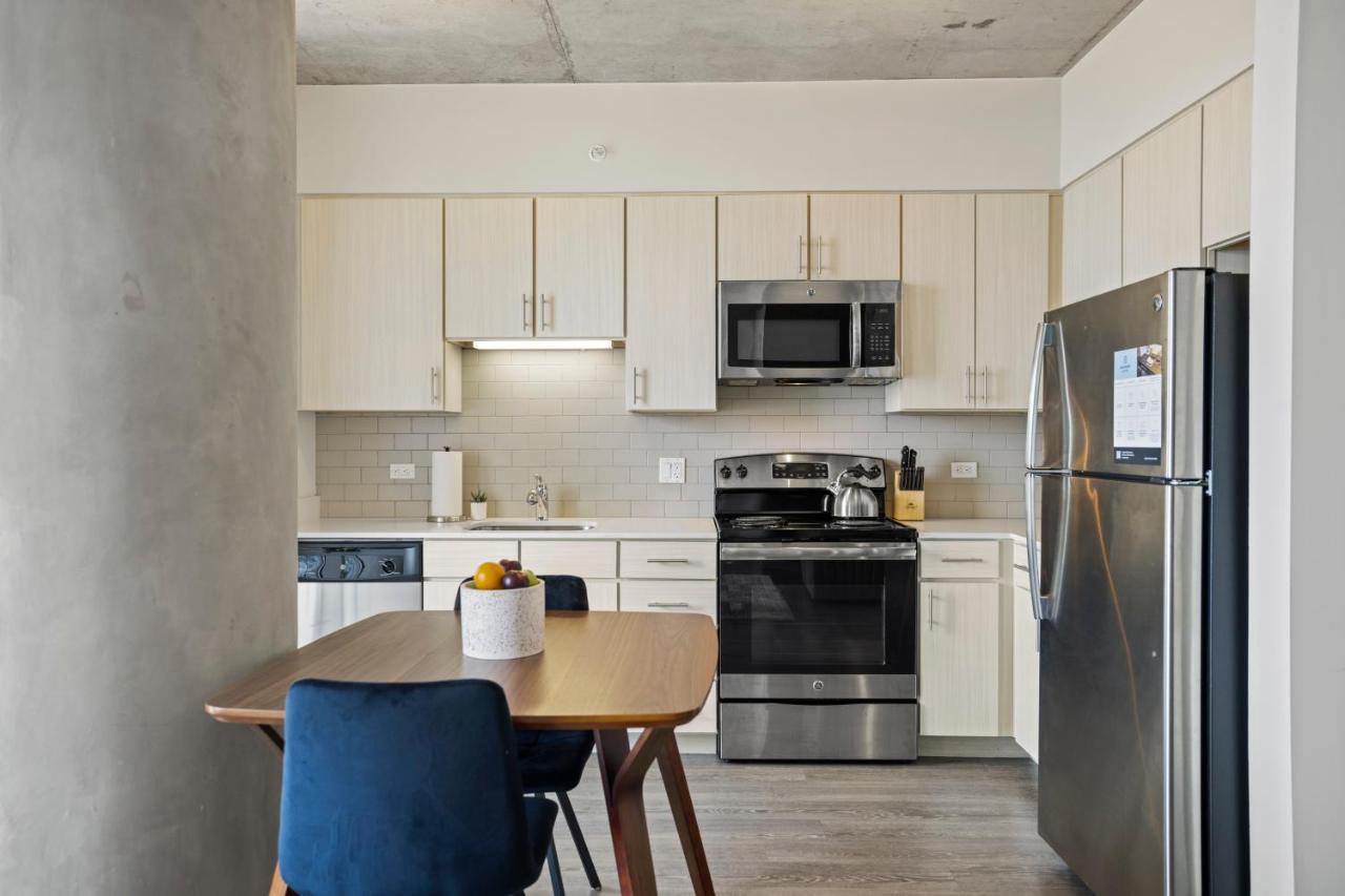 Standard Studio at Placemakr Premier SoBro