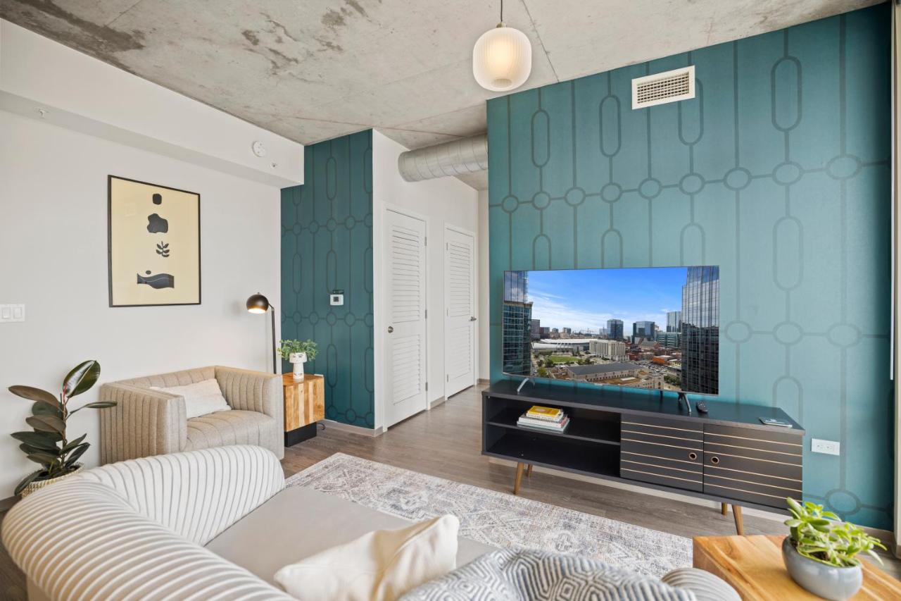 Standard Studio at Placemakr Premier SoBro