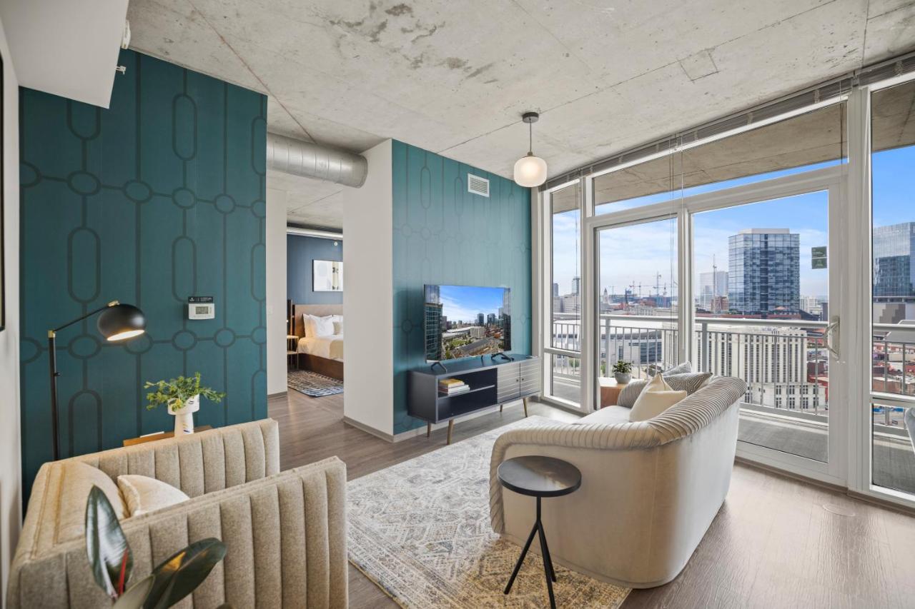 Standard Studio at Placemakr Premier SoBro