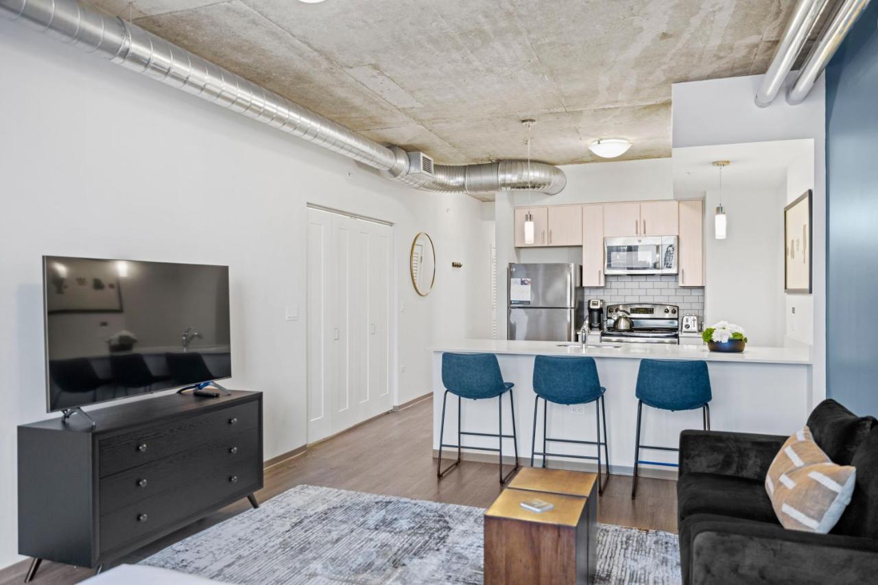Studio at Placemakr Premier SoBro