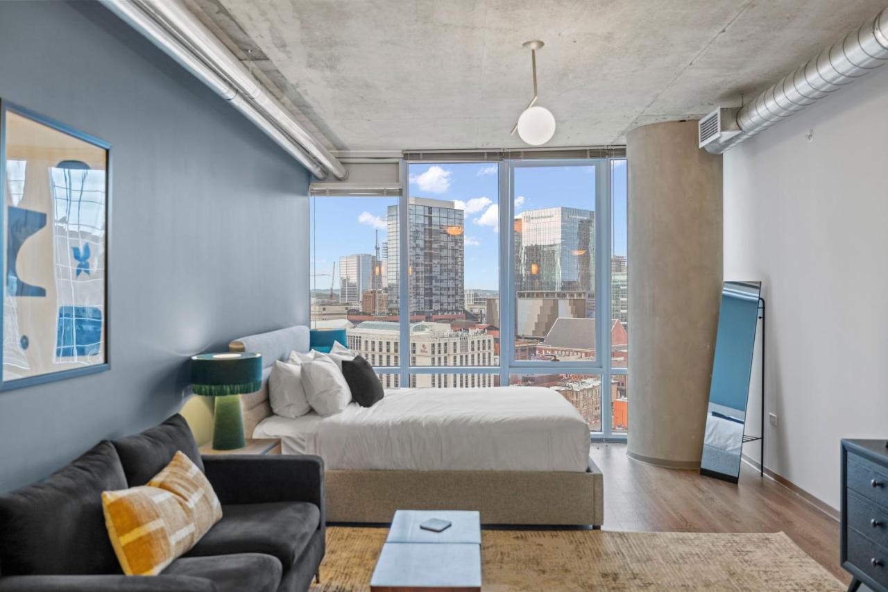 Studio at Placemakr Premier SoBro