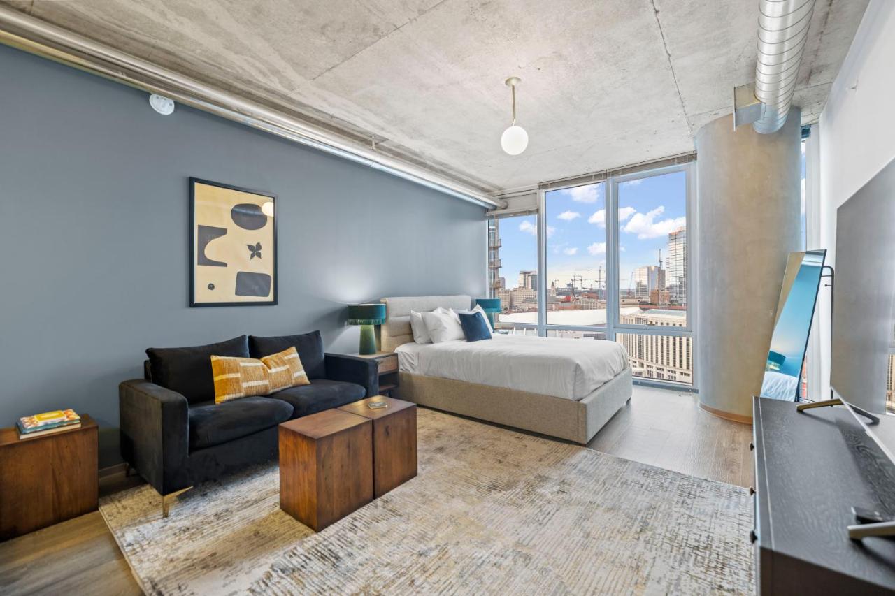 Studio at Placemakr Premier SoBro