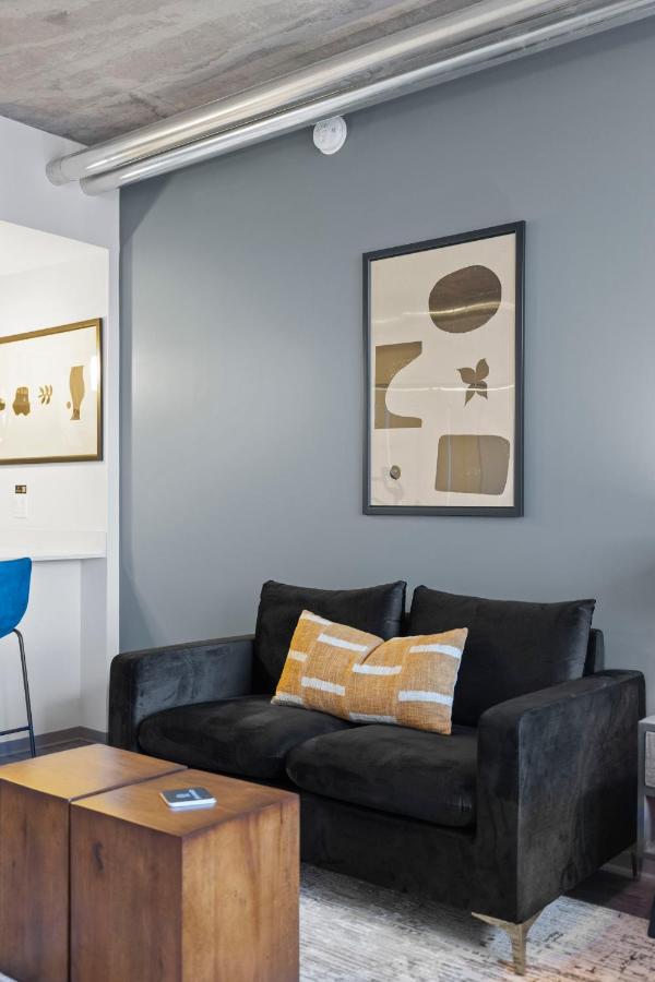 Studio at Placemakr Premier SoBro