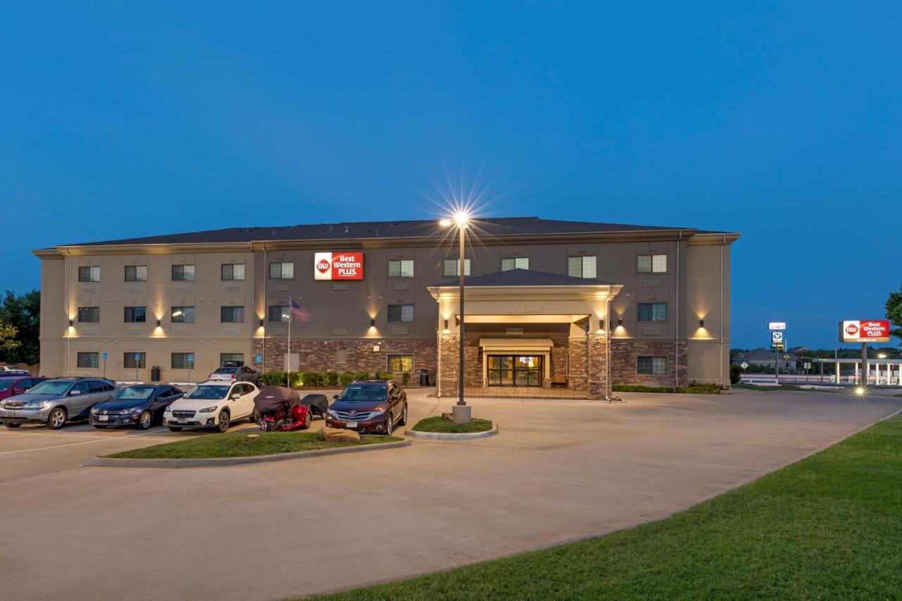 | Best Western Plus Red River Inn