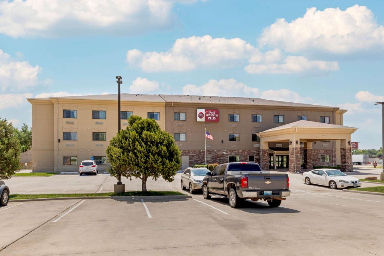 | Best Western Plus Red River Inn