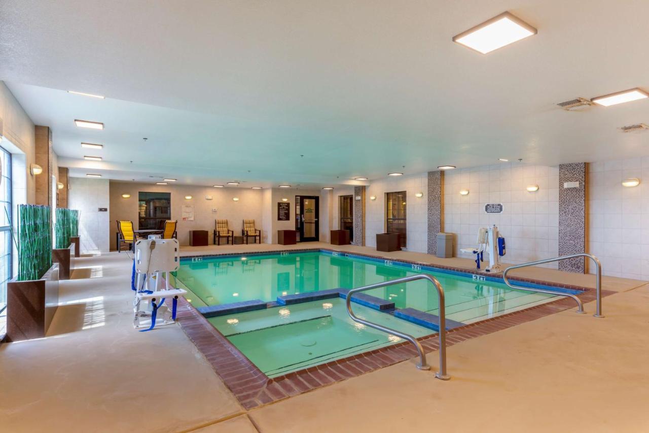 | Best Western Plus Red River Inn