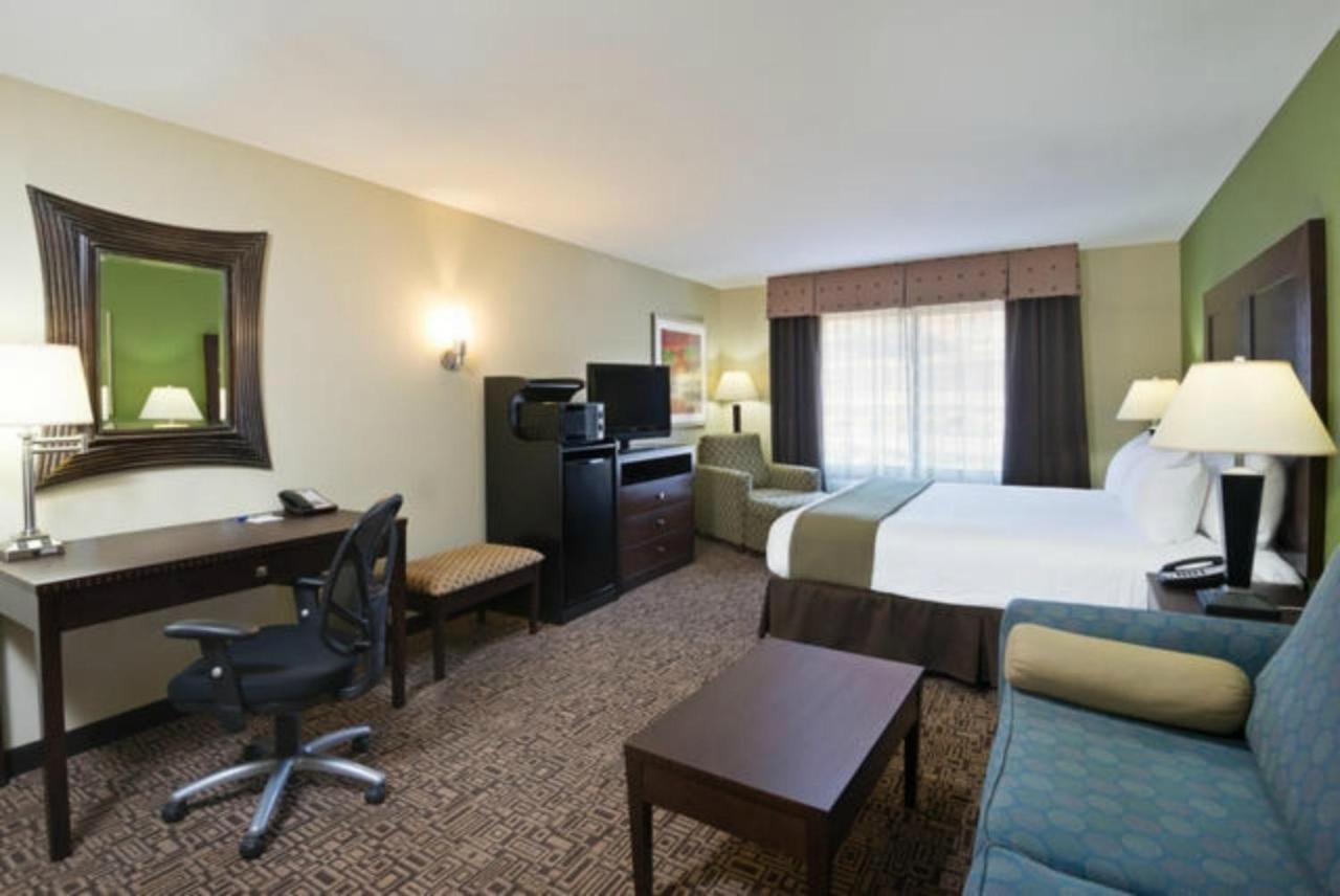 King Room with Sofa Bed - Non-Smoking at Holiday Inn Express Hotel & Suites Richfield by IHG