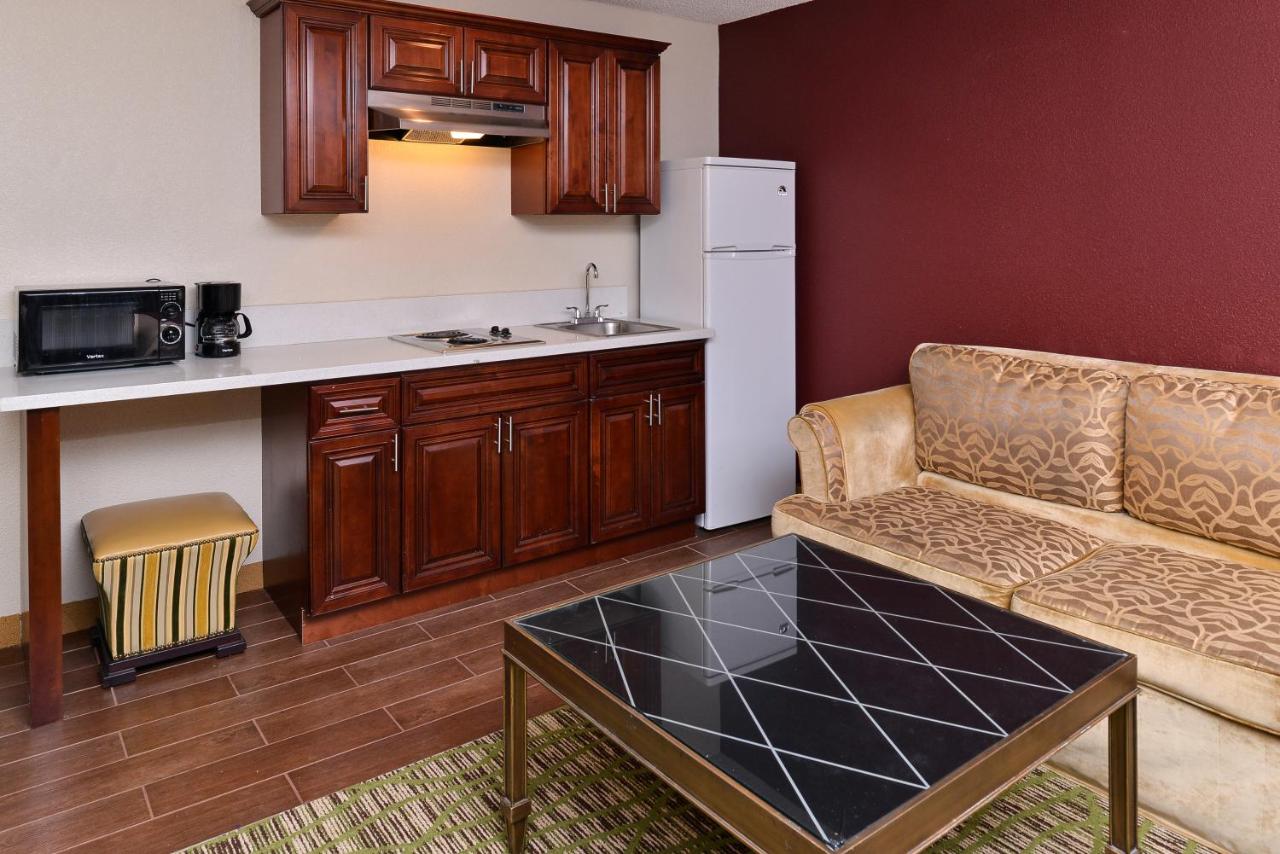 | Fresno City Inn