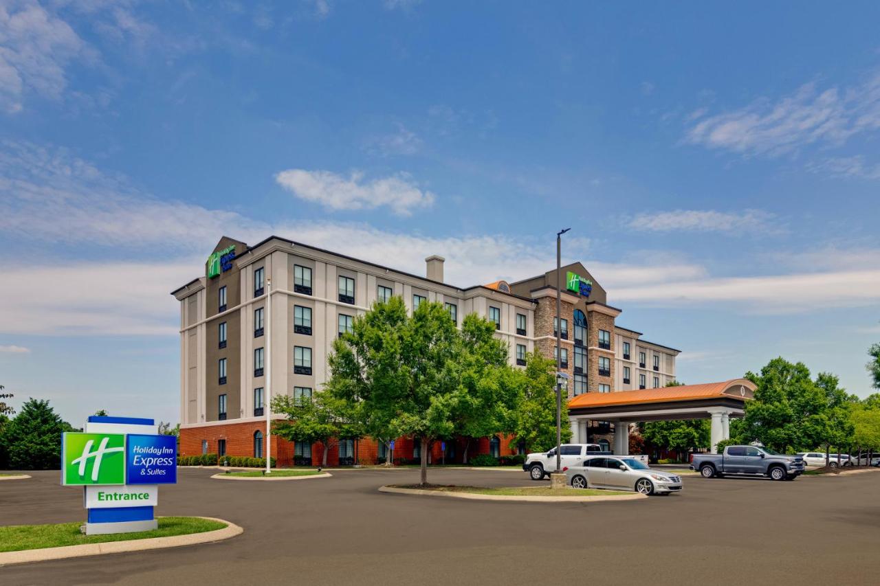  | Holiday Inn Express Hotel and Suites Nashville-Opryland