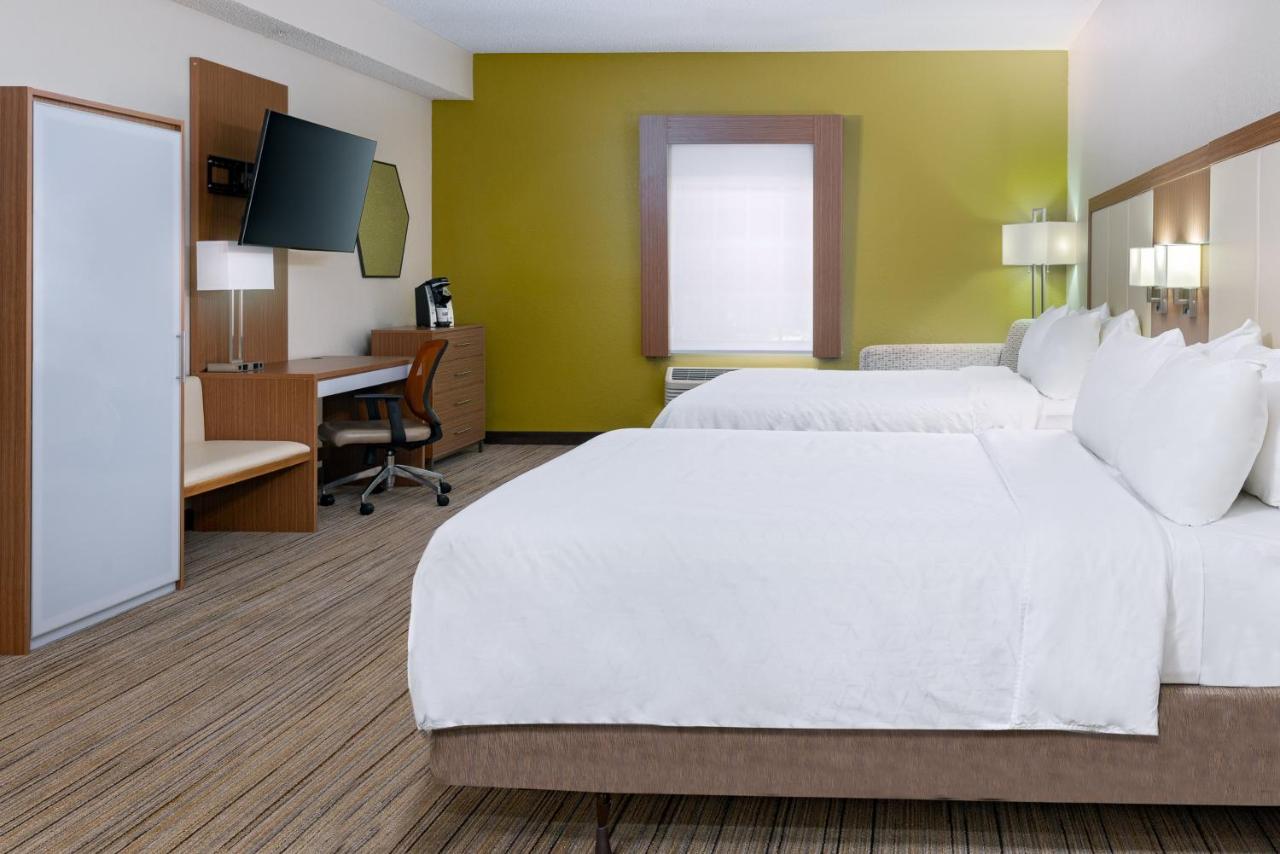  | Holiday Inn Express Hotel & Suites Bonita Springs