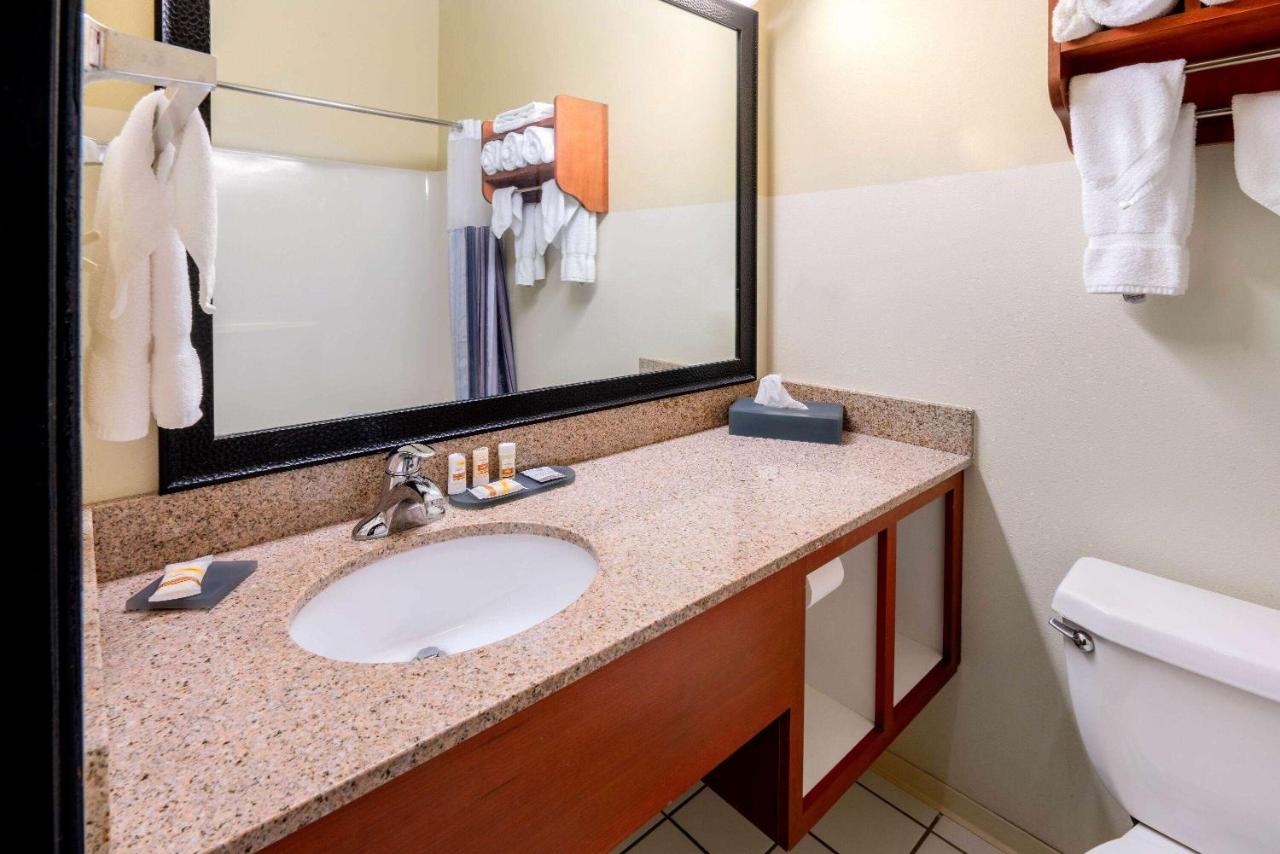 Deluxe Queen Room with Two Queen Beds at La Quinta Inn & Suites by Wyndham Helena