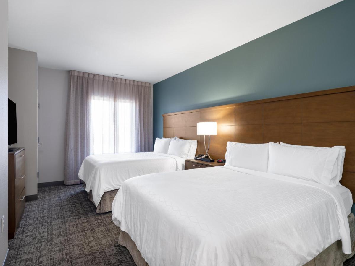 One-Bedroom Queen Suite - Hearing Accessible - Non-Smoking at Staybridge Suites Sioux City Southeast by IHG