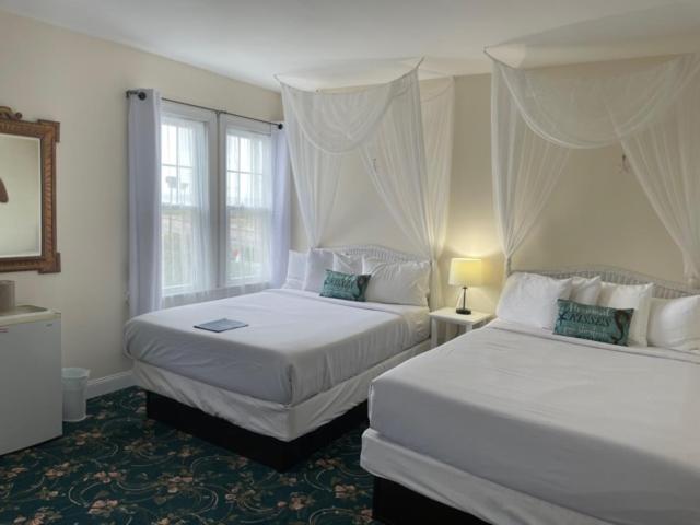  | Hotel Macomber