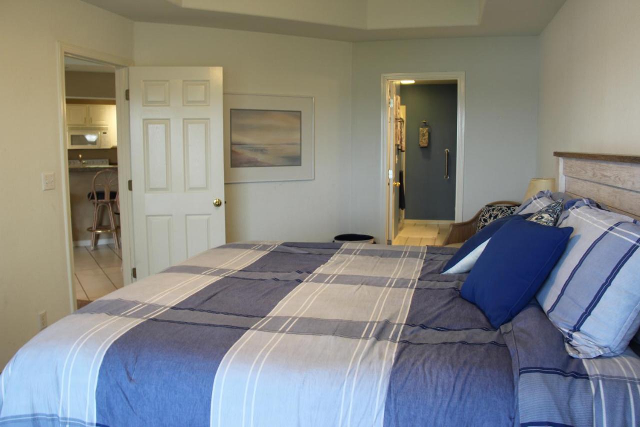  | Lake Ozarks Get Away Topsider