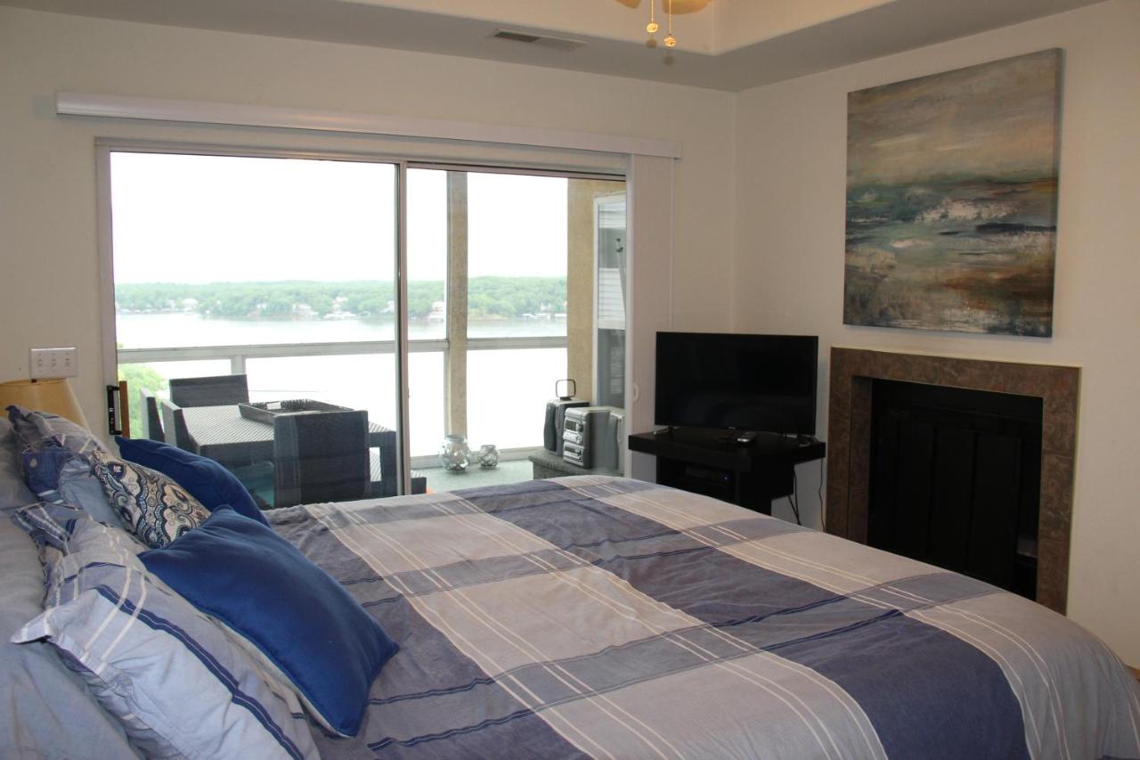  | Lake Ozarks Get Away Topsider