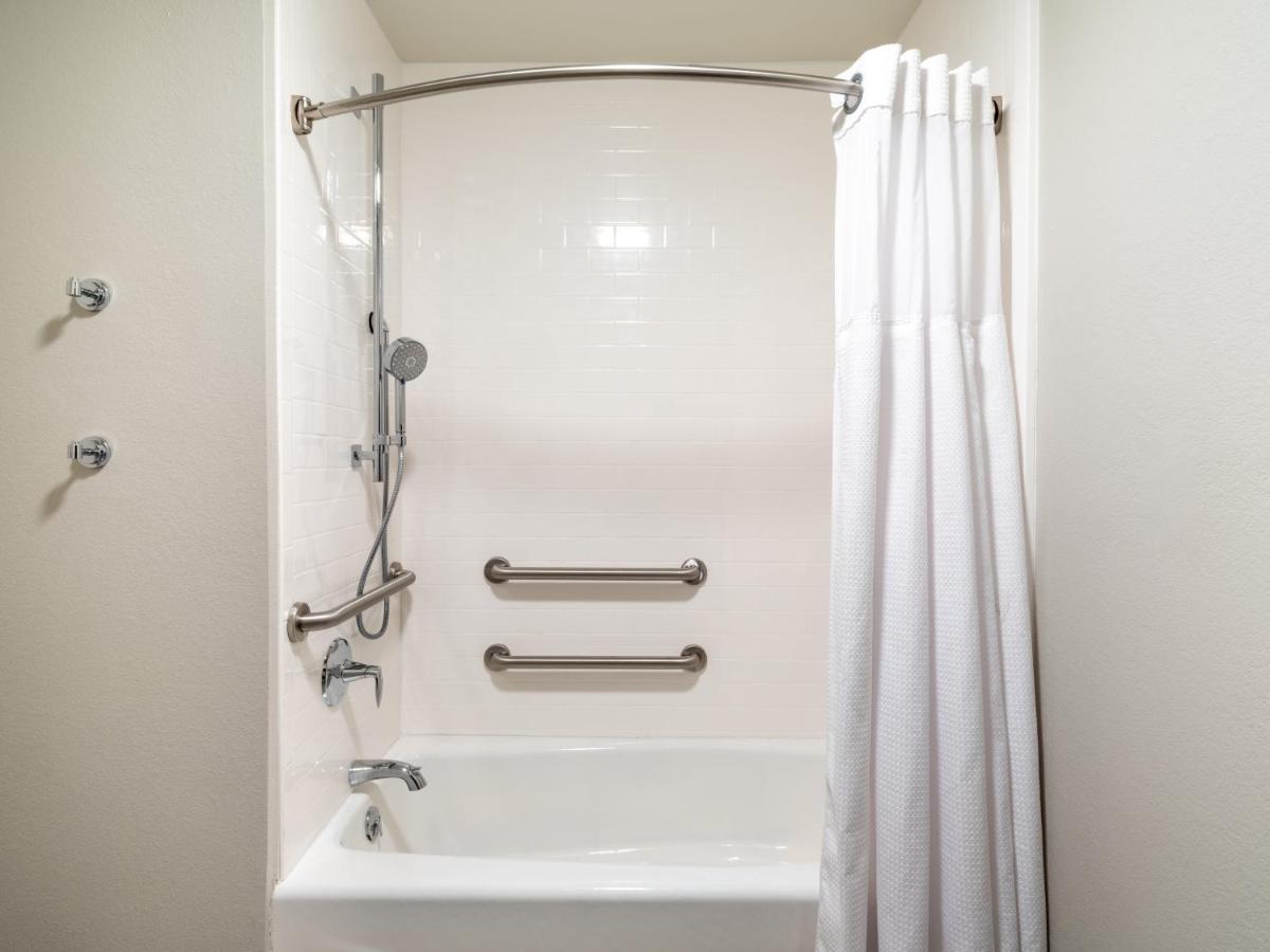 King Studio Suite - Mobility Access Tub/Non-Smoking at Staybridge Suites Sioux City Southeast by IHG