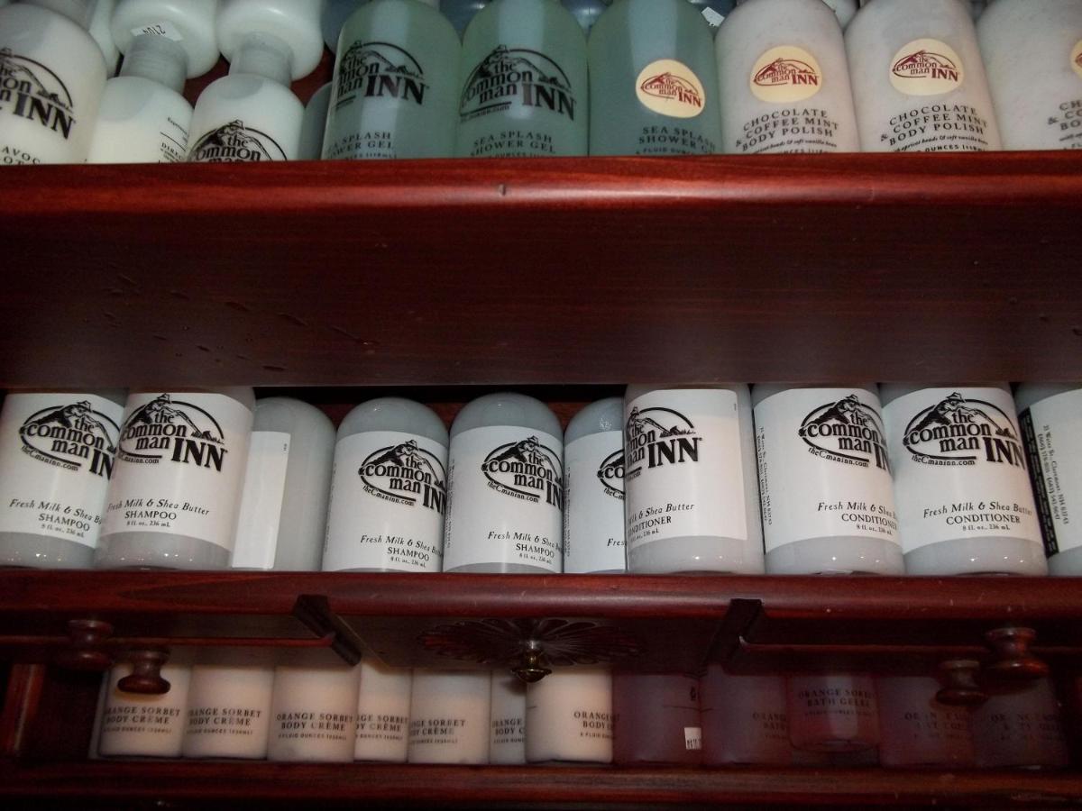 | The Common Man Inn & Restaurant