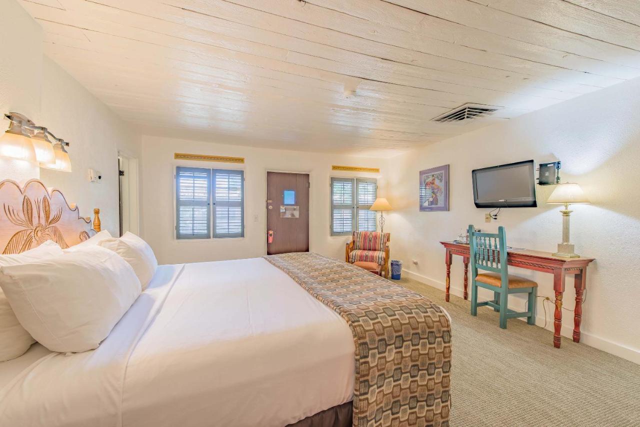 King Room at The Historic Taos Inn