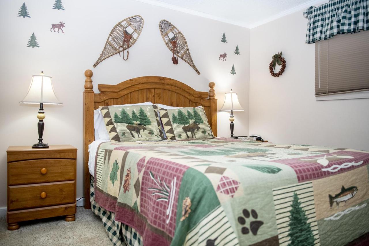 | Stroll to Slopes, Village Area, Ski in-out MtLodge 322