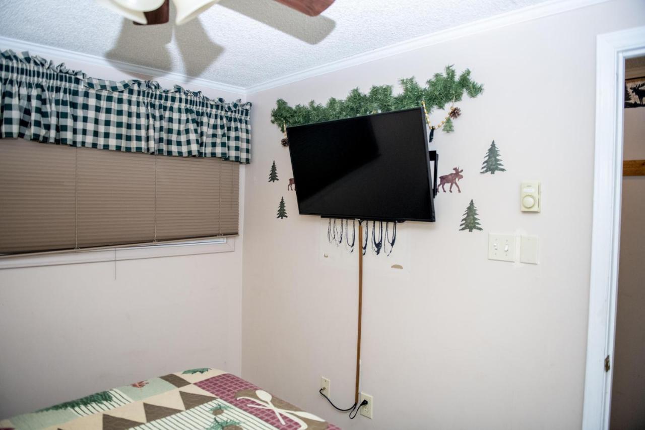 | Stroll to Slopes, Village Area, Ski in-out MtLodge 322