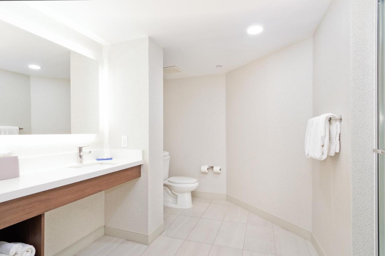 King Suite - Non-Smoking at Holiday Inn Express & Suites Phoenix - Tempe by IHG