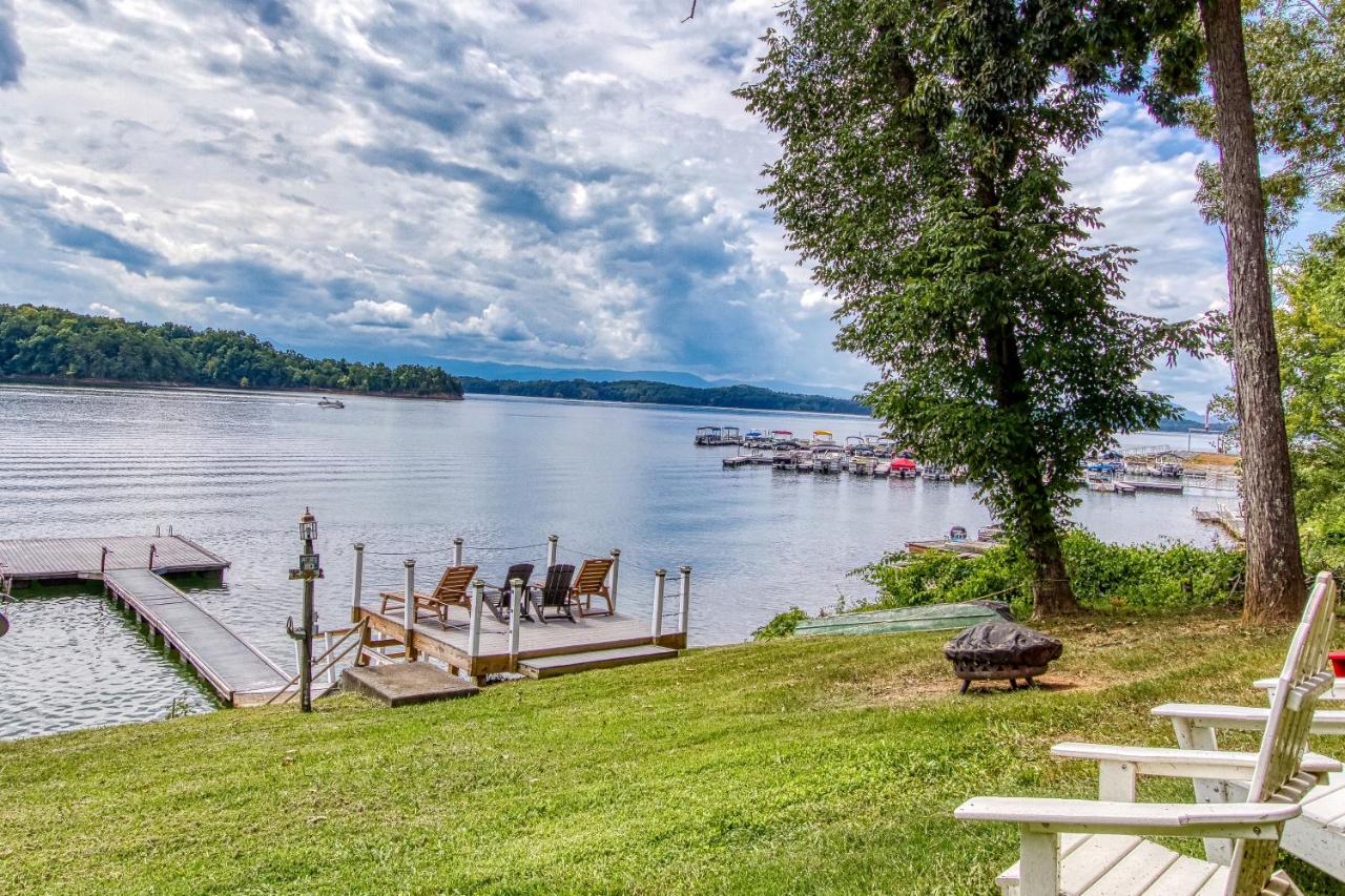 | Live Luv Lake