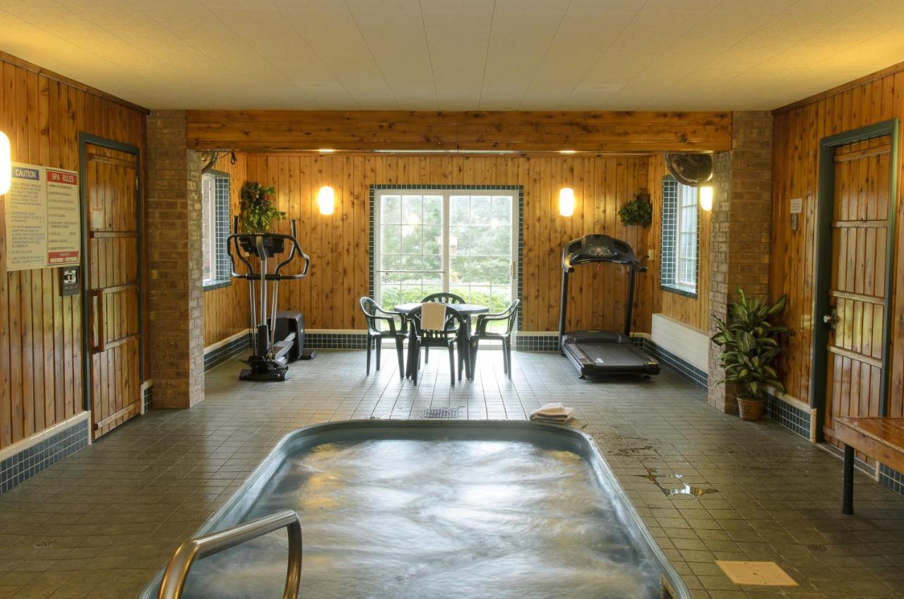  | North Star Hotel Pictured Rocks