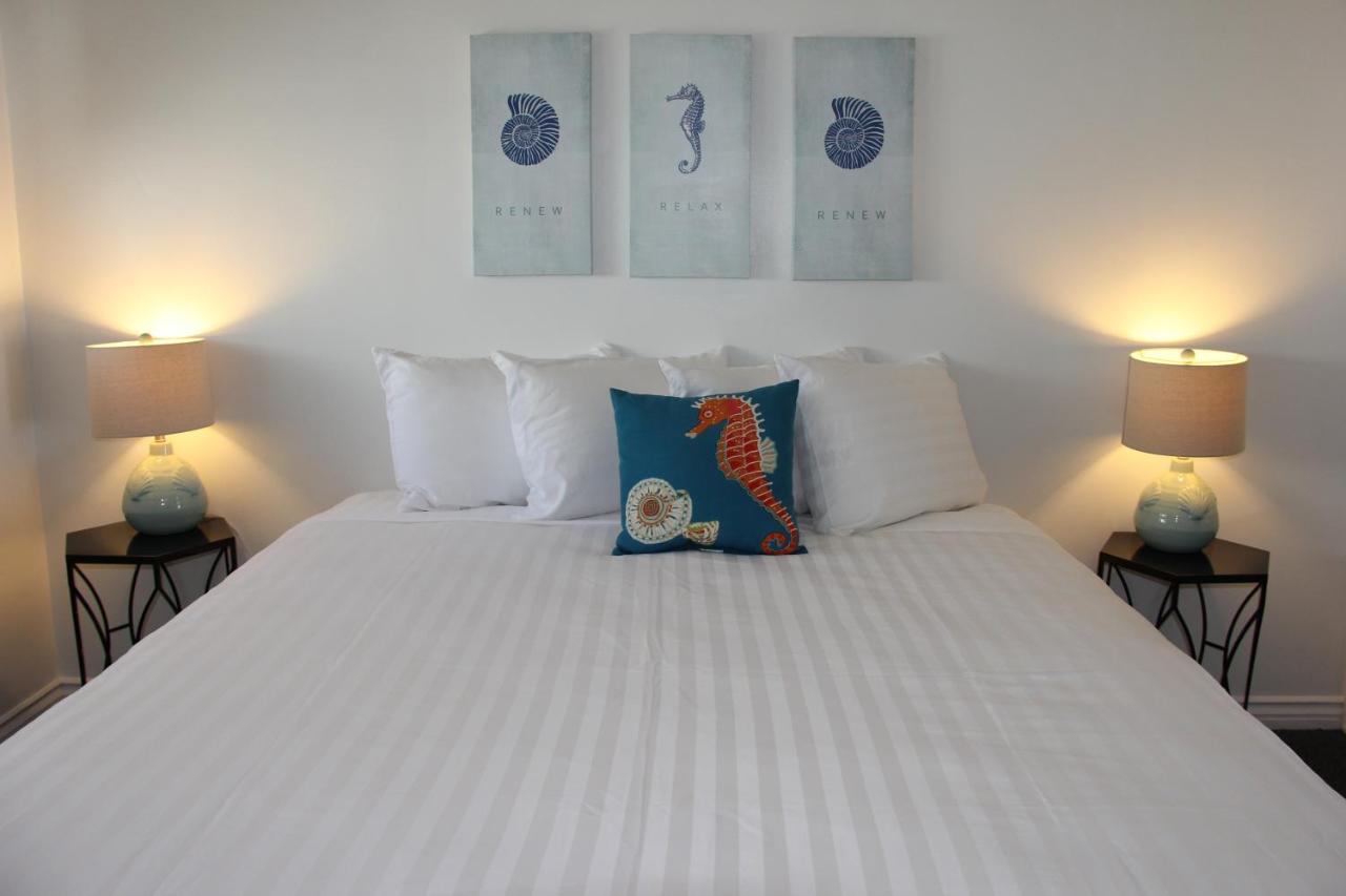 Partial Ocean View Suite at Sea Horse Resort
