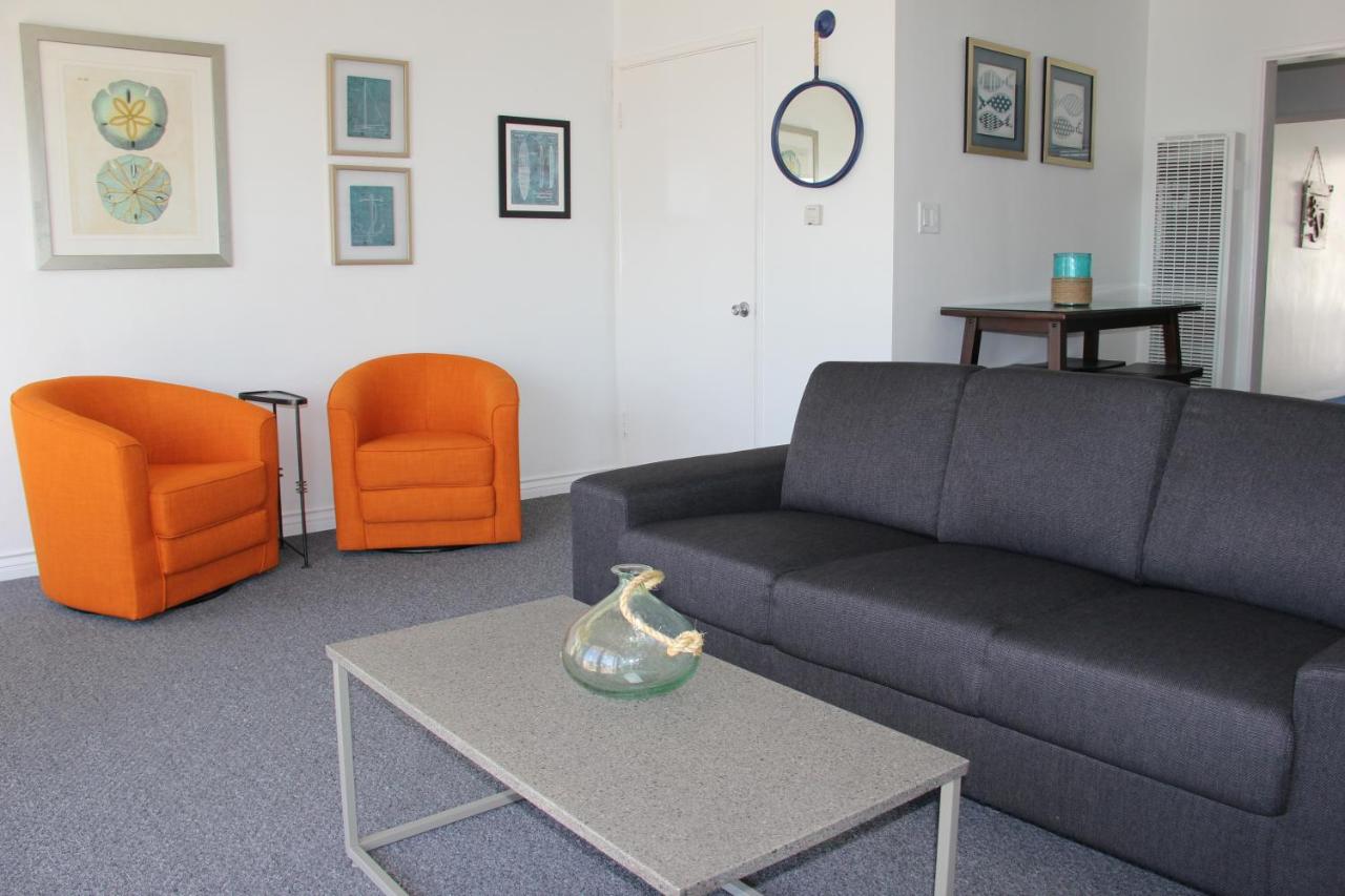 Partial Ocean View Suite at Sea Horse Resort