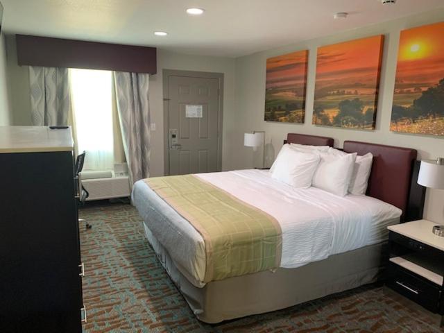 | Days Inn by Wyndham Bellville Mansfield