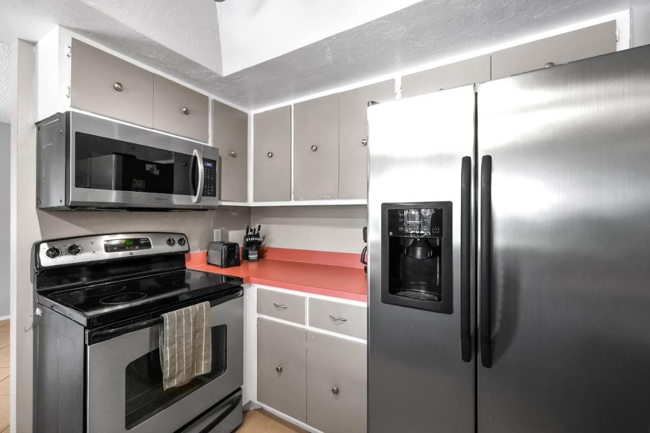 | Dream family vacation, pool fun, pet friendly - Villa Florida Flair