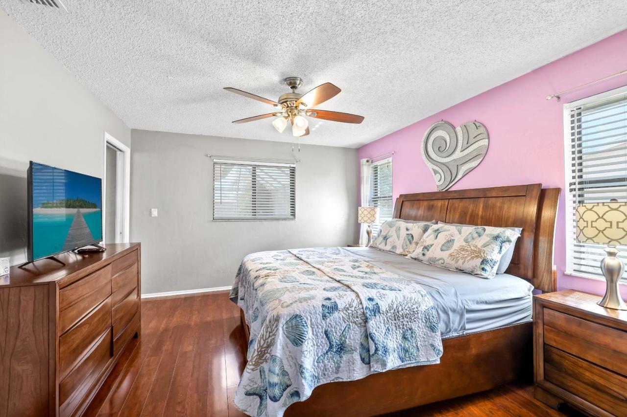 | Dream family vacation, pool fun, pet friendly - Villa Florida Flair