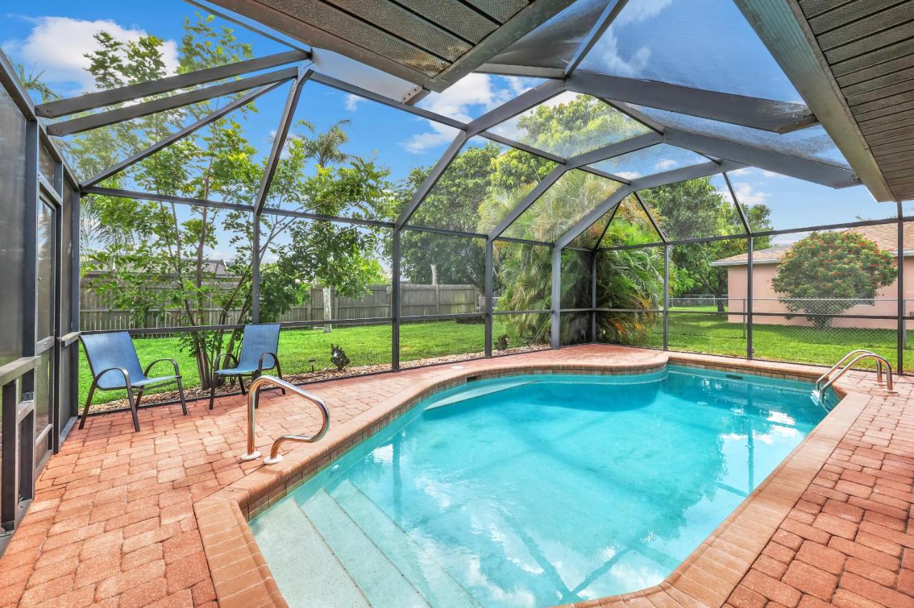 | Dream family vacation, pool fun, pet friendly - Villa Florida Flair