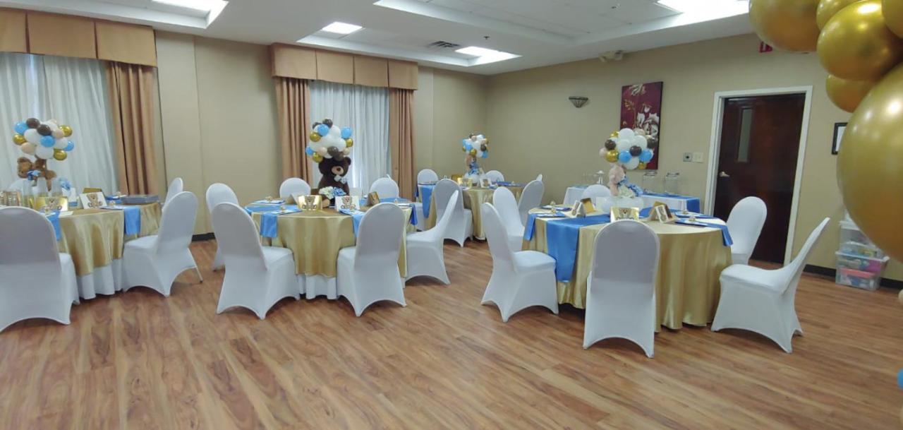 | Quality Inn Fayetteville Near Historic Downtown Square