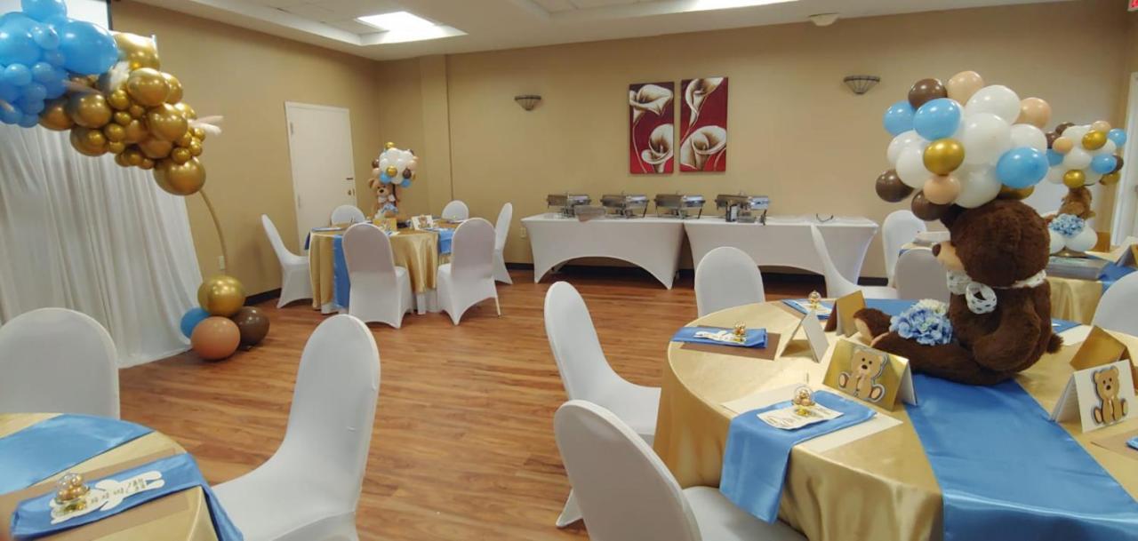 | Quality Inn Fayetteville Near Historic Downtown Square