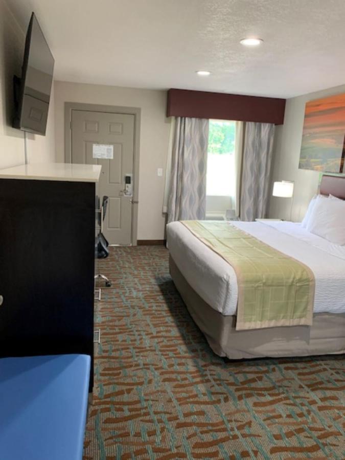 | Days Inn by Wyndham Bellville Mansfield