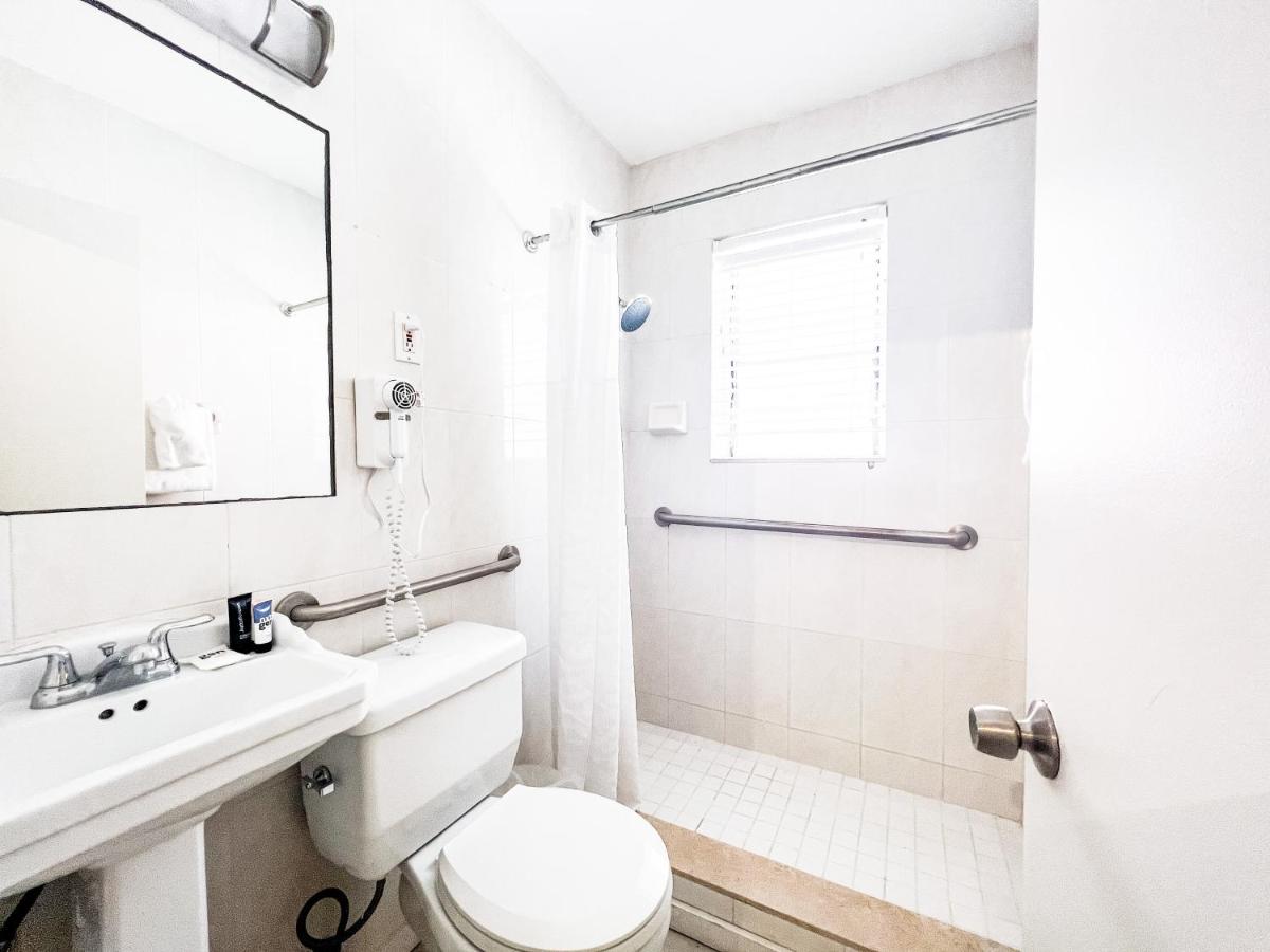 | Tara Hotel A North Beach Village Resort Hotel