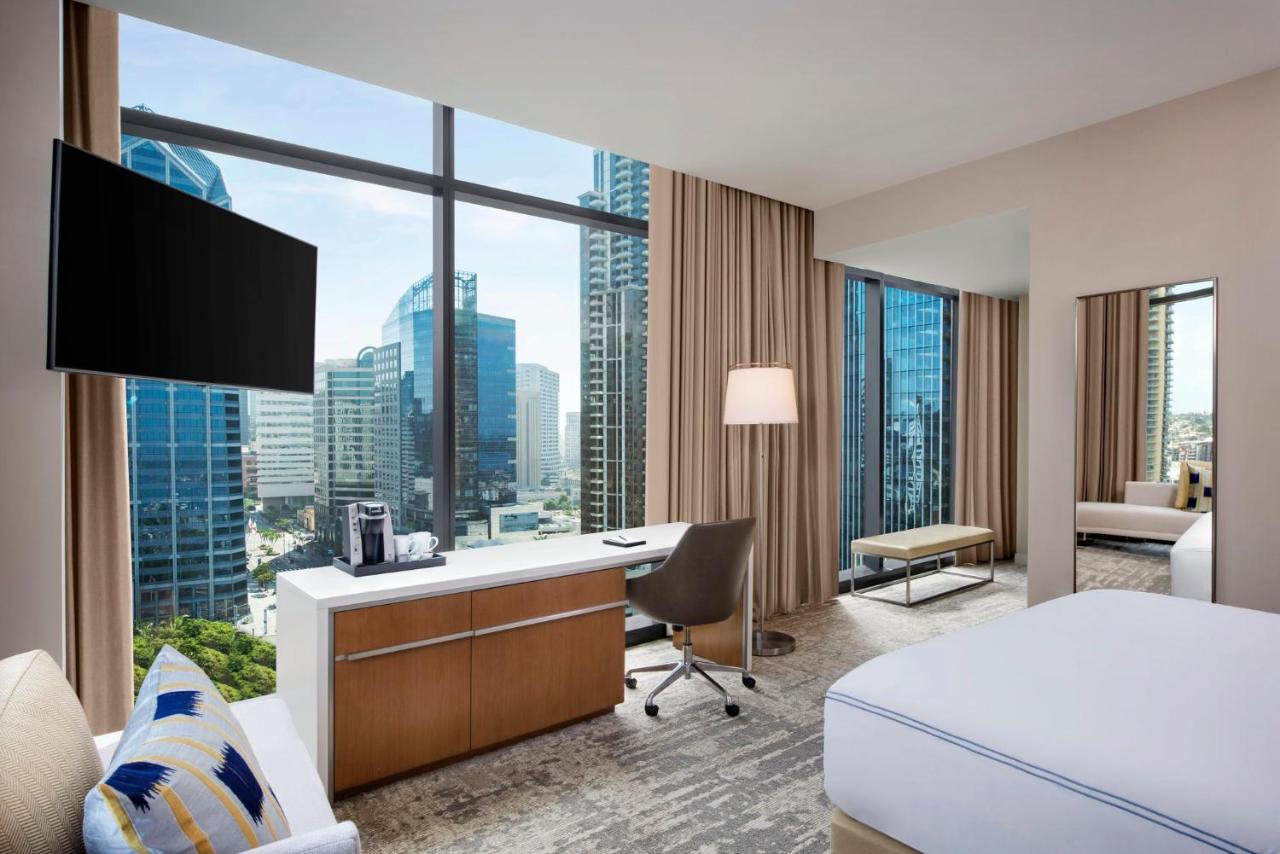 Corner King Room with City View at InterContinental San Diego, an IHG Hotel