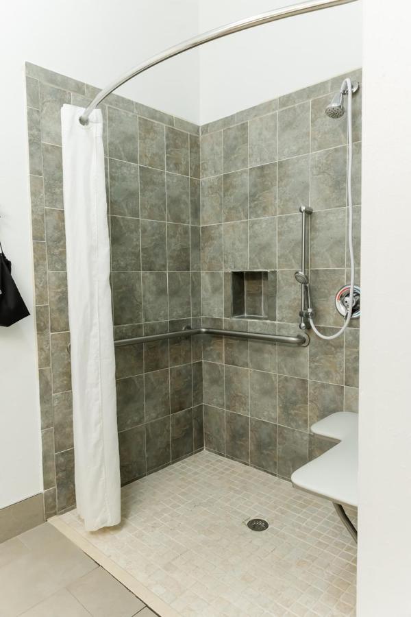 Standard King Room with Roll-In Shower - Disability Access Non Smoking at Country Inn & Suites by Radisson, Helen, GA