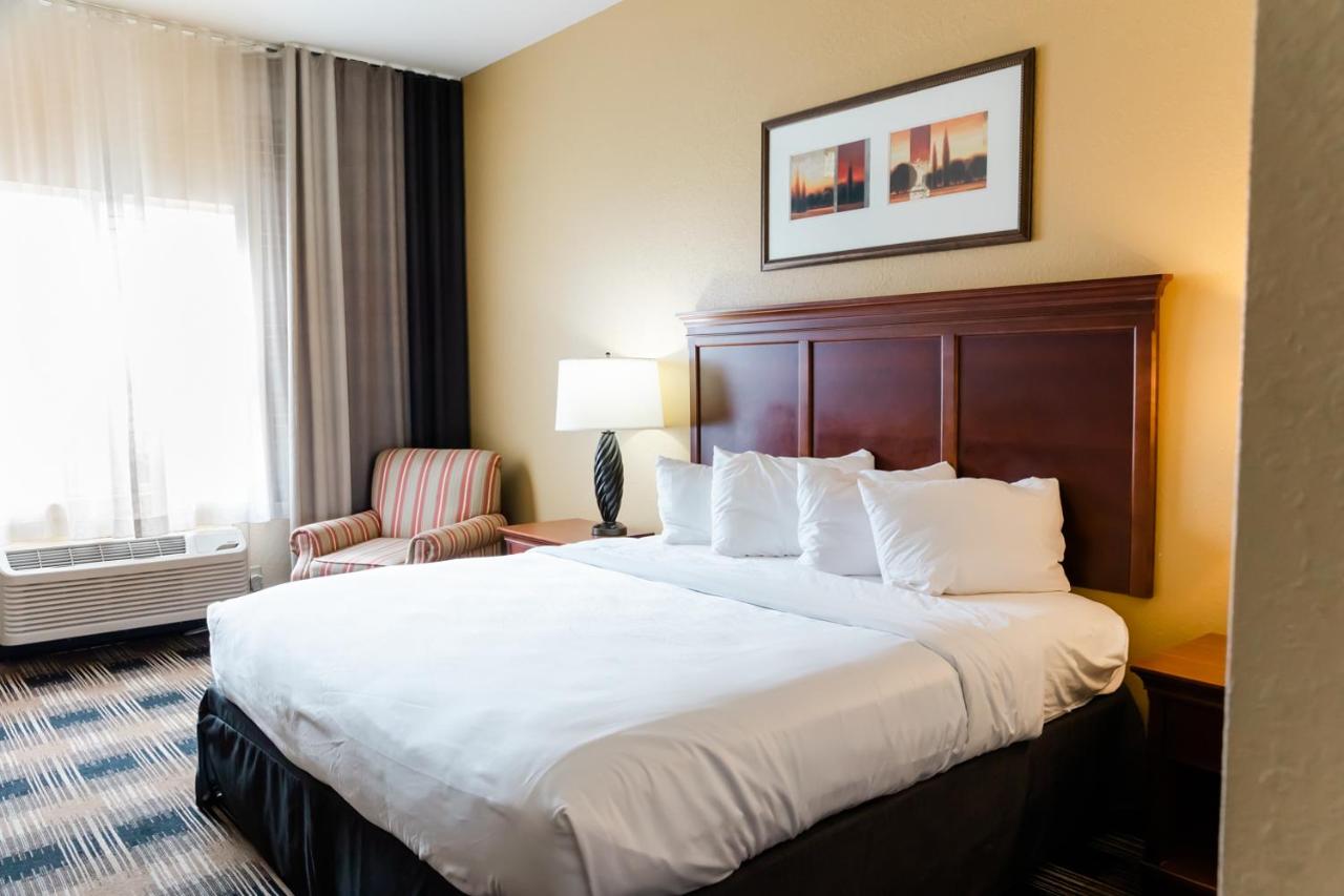 Standard King Room- Non Smoking at Country Inn & Suites by Radisson, Helen, GA