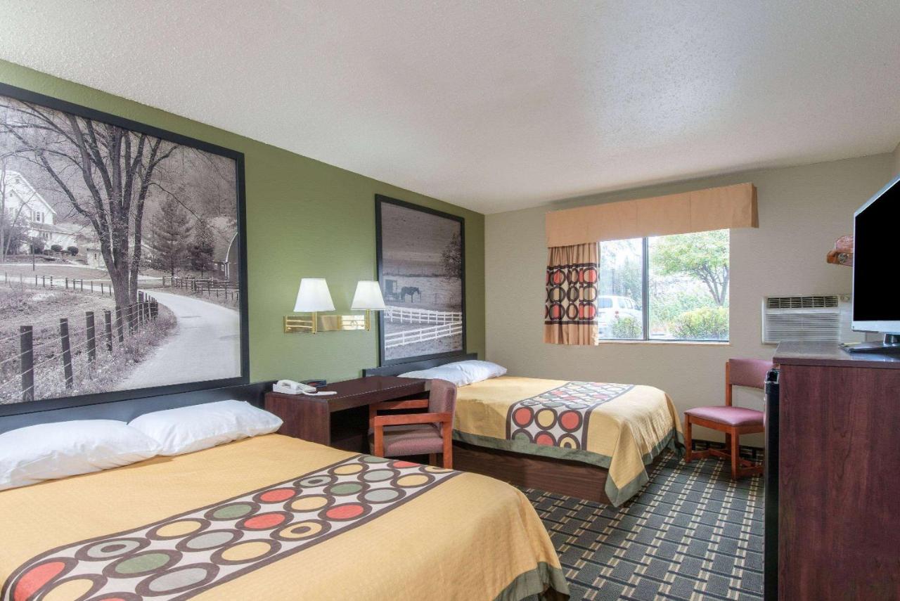 | Super 8 by Wyndham Youngstown/Austintown
