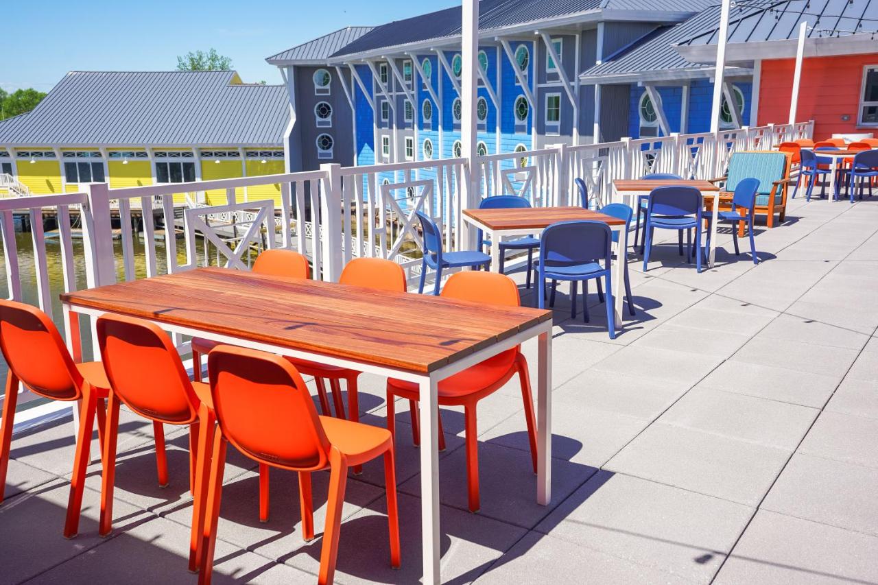 | Castaway Bay by Cedar Point Resorts