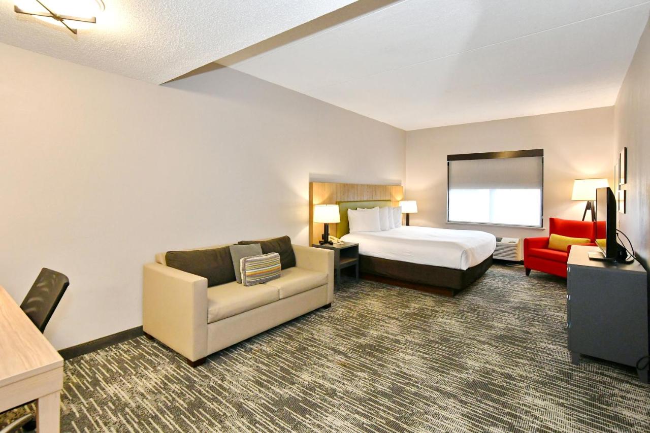 | Country Inn & Suites by Radisson, Mount Morris, NY