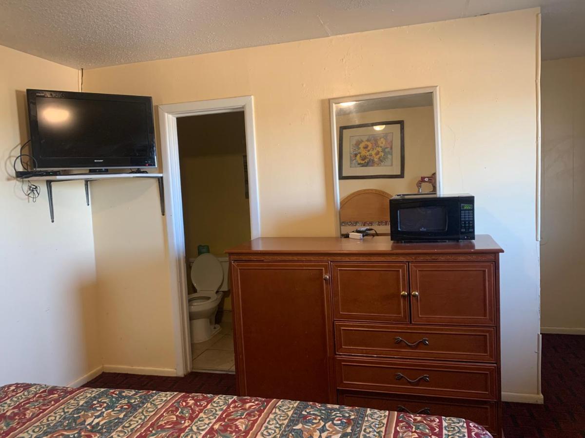 | BUDGET INN