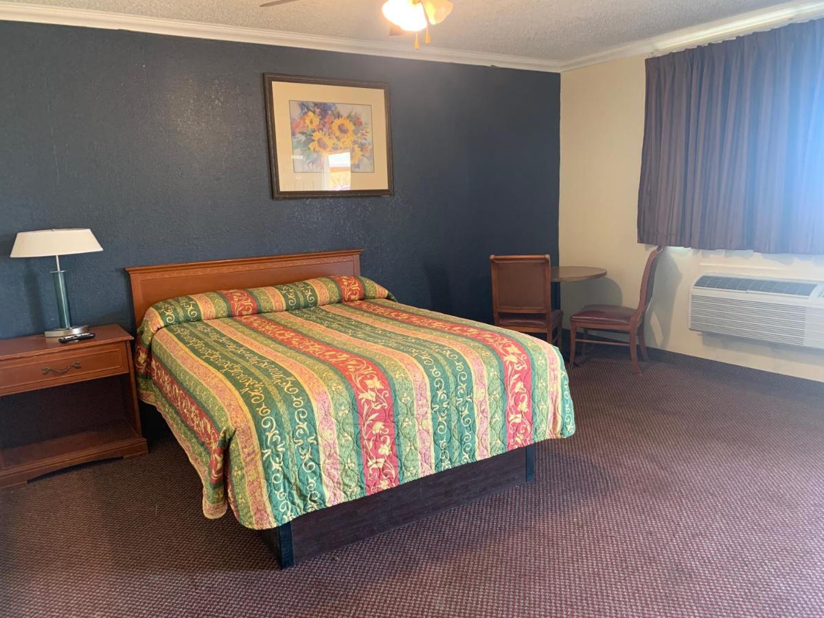 | BUDGET INN
