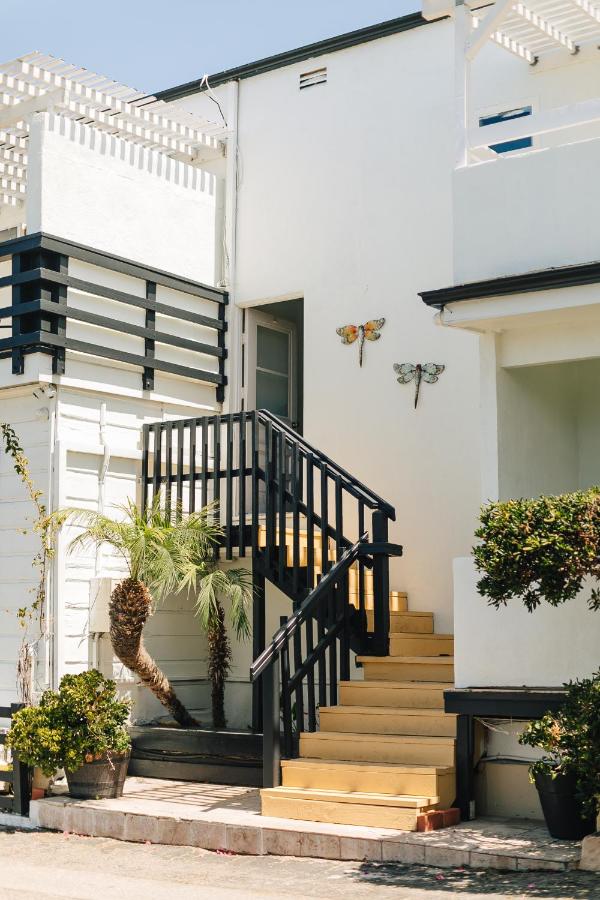 | Seaside Laguna Inn & Suites