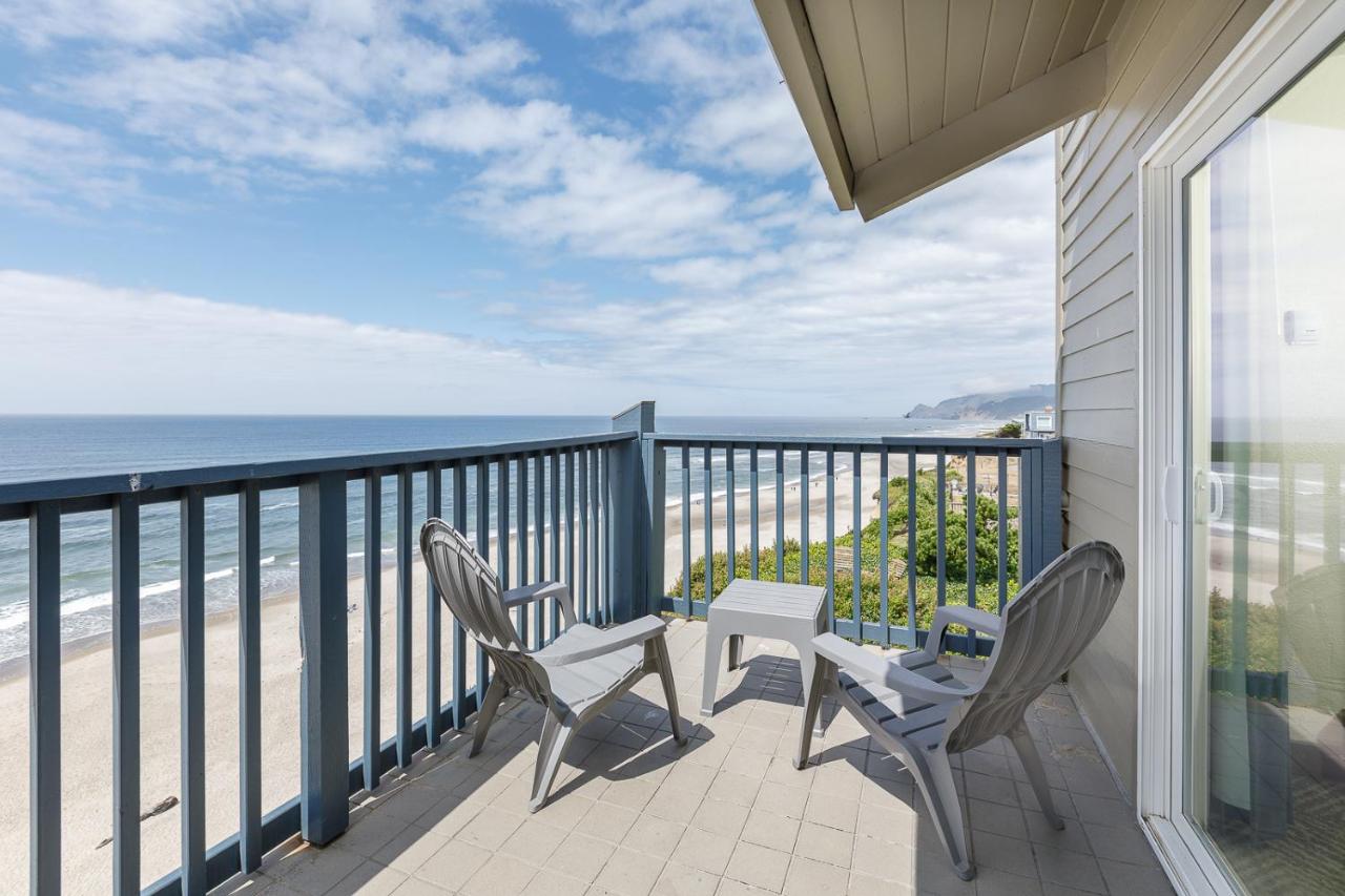 | Surfland Hotel